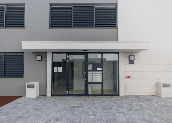 Amores Luxury By Belmont Realty 扎达尔