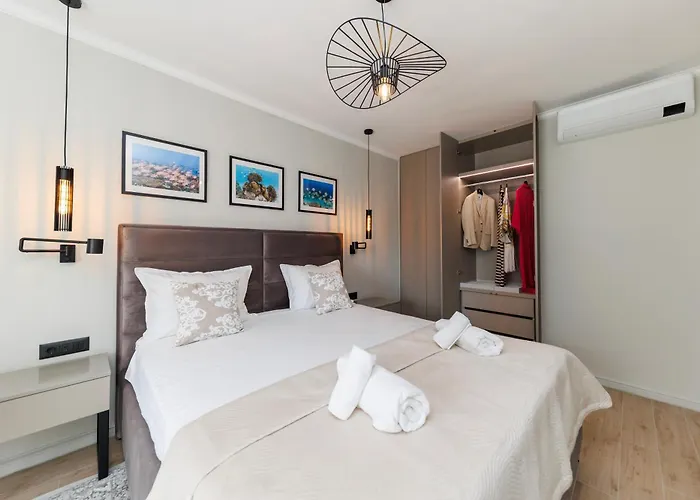 Amores Luxury By Belmont Realty 扎达尔