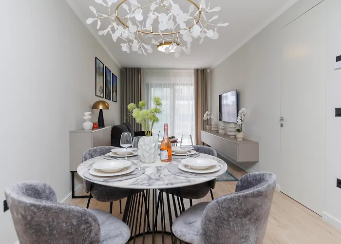 Amores Luxury By Belmont Realty