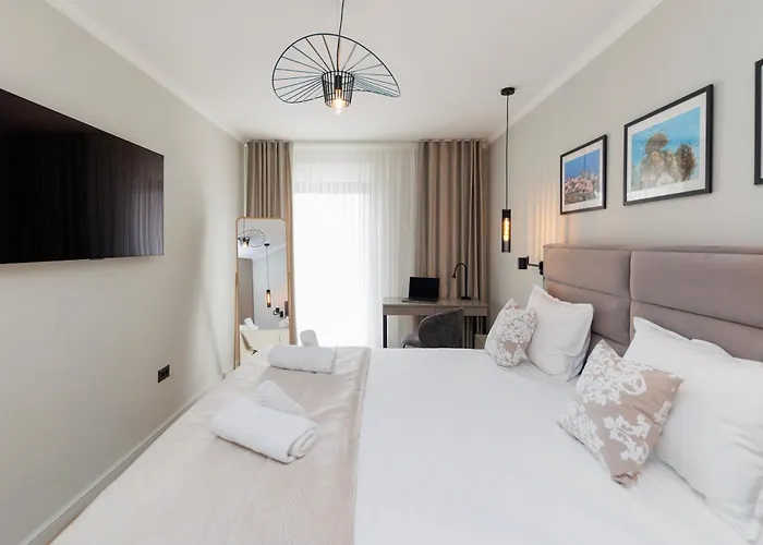 Amores Luxury By Belmont Realty 公寓 *
