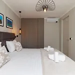 Luxury Private Residence Zadar With Terrace & Garage Parking - Quiet Boutique Stay For Couples 아파트 *