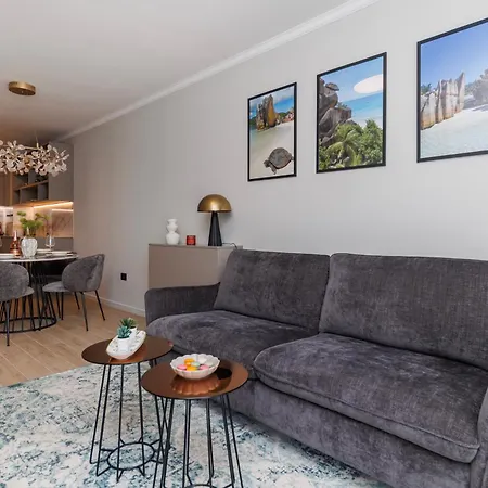 Luxury Private Residence Zadar With Terrace & Garage Parking - Quiet Boutique Stay For Couples *