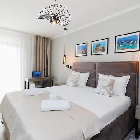 Amores Luxury By Belmont Realty Lägenhet