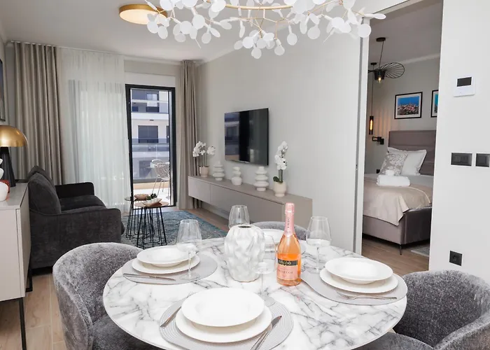 Amores Luxury By Belmont Realty Zára