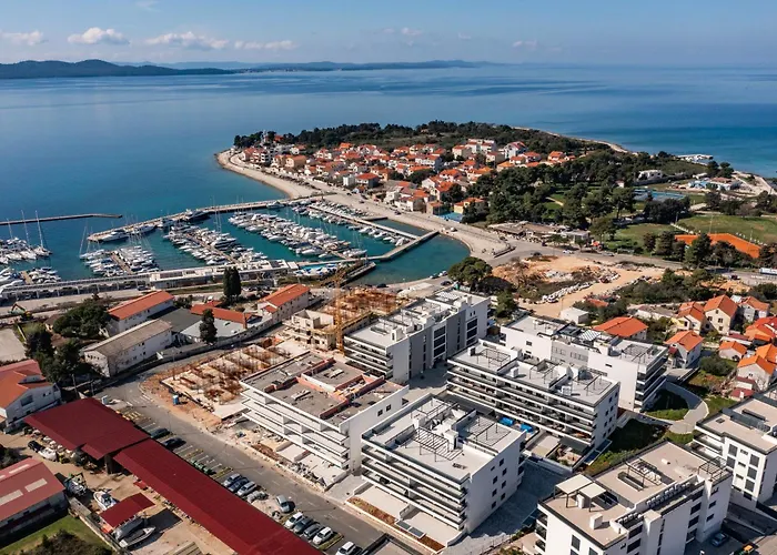Amores Luxury By Belmont Realty * Zára